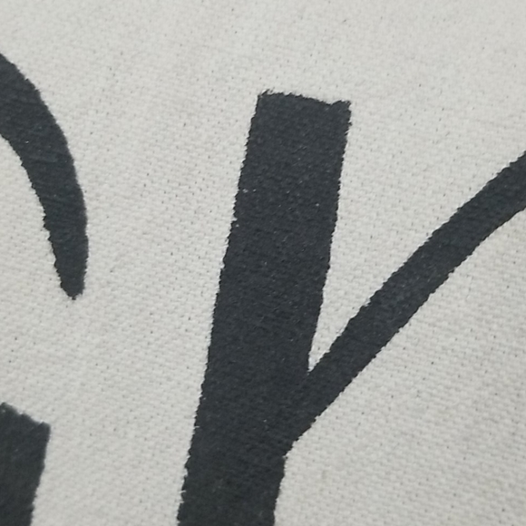 Pillow - Picture 3 of 4